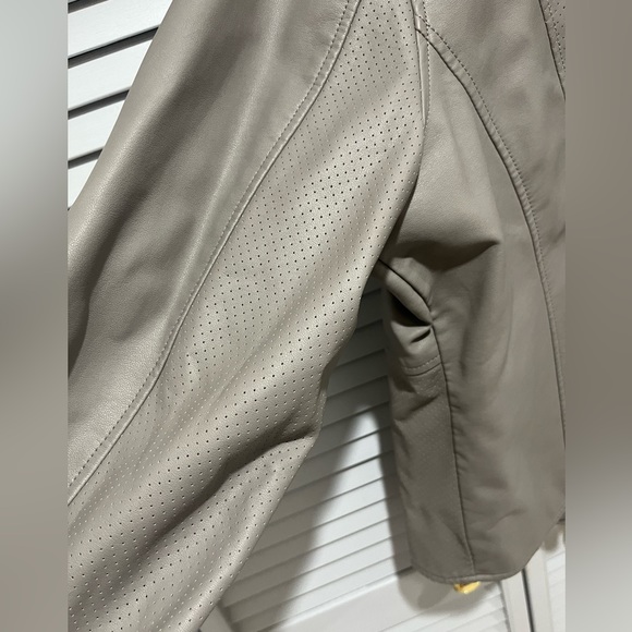 Ladies Moto Jacket - Picture 8 of 10